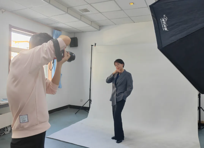 最美“医”瞬间——太原和平医院组织全员拍摄工作形象照